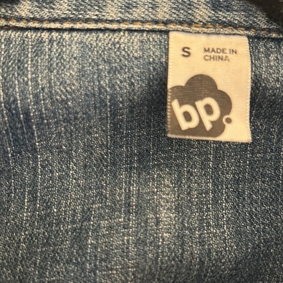 BP Casual Medium Wash Denim Jean Jacket Size Small - Picture 5 of 6